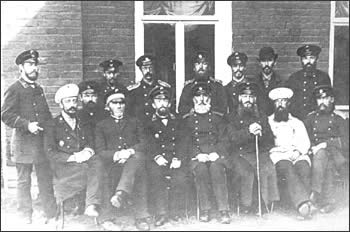 Nikolay G. Slavyanov (1854 - 1897) and the Motovilikha works engineers. A scientist and metallurgist, he